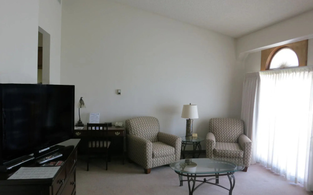 photo 2 of Lone Tree Golf Club And Hotel