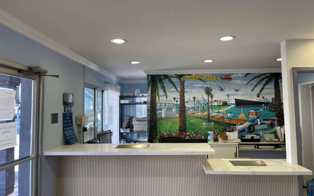 photo 2 of Travelodge by Wyndham Long Beach Convention Center