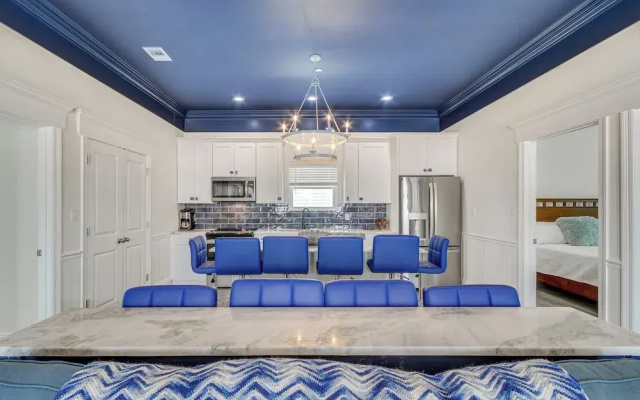 photo 2 of Long Beach Home w/ Views & On-site Beach Access!