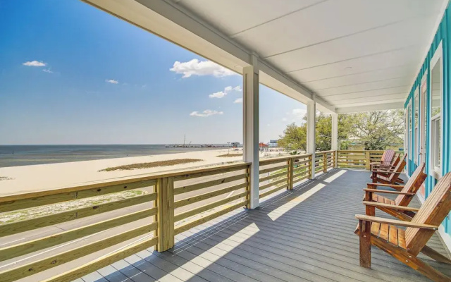 photo 4 of Long Beach Home w/ Views & On-site Beach Access!