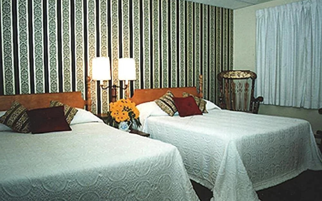 photo 5 of Long Beach Motor Inn