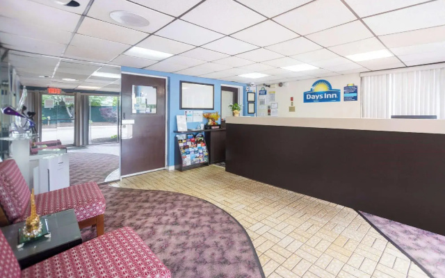 photo 2 of Days Inn by Wyndham Hicksville Long Island