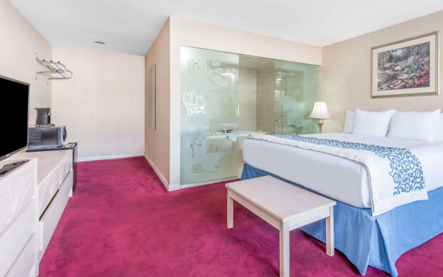 photo 3 of Days Inn by Wyndham Hicksville Long Island