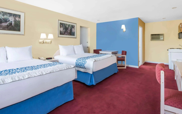 photo 4 of Days Inn by Wyndham Hicksville Long Island