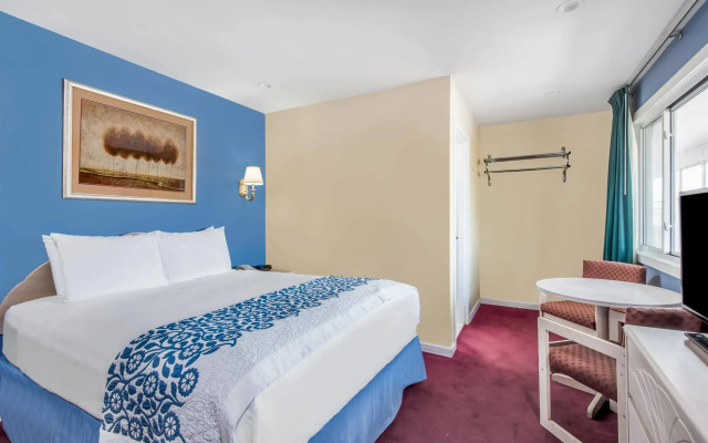 photo 5 of Days Inn by Wyndham Hicksville Long Island