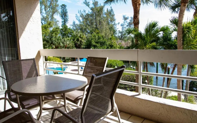 photo 4 of Longboat Bay Club by Coolvacay