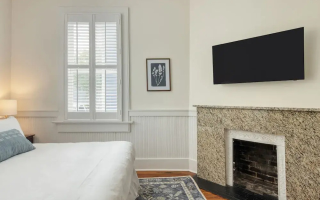 photo 5 of Longleaf by AvantStay 10mins from French Quarter in the Iconic City of Charleston