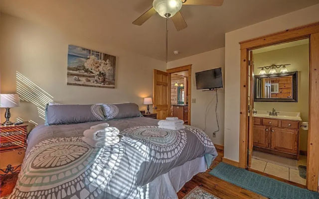 photo 4 of Lookout Lodge - 4 Br Cabin