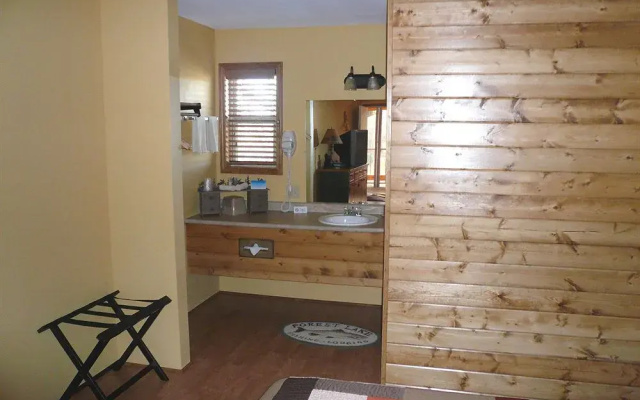 photo 3 of Lookout Lodge