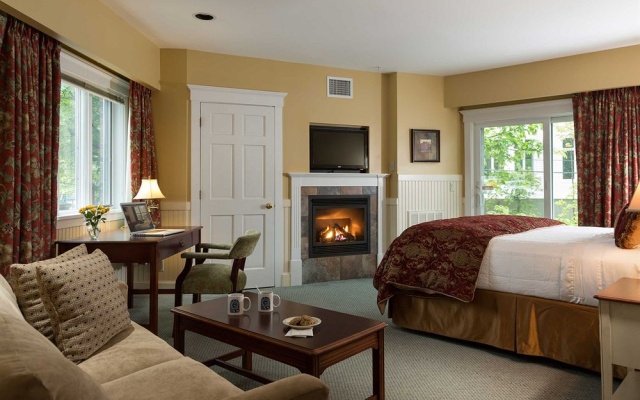 photo 3 of Lord Camden Inn