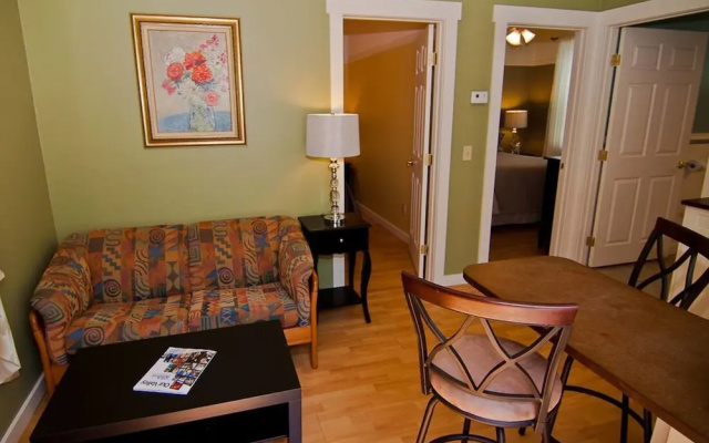 photo 5 of Lori Lanes 'romeo Cottage' ~ 2 Bedroom ~ Downtown