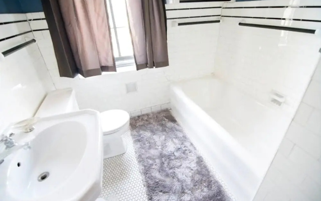 photo 5 of Los Altos Apartments