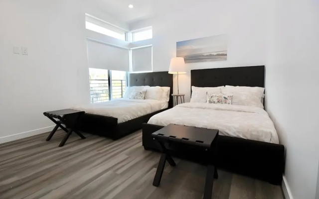 photo 4 of Los Angeles 3BR Villa Suites-FreeParking