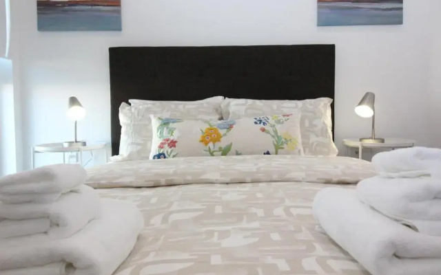 photo 5 of Los Angeles 3BR&3BT Villa Suites with Free Parking