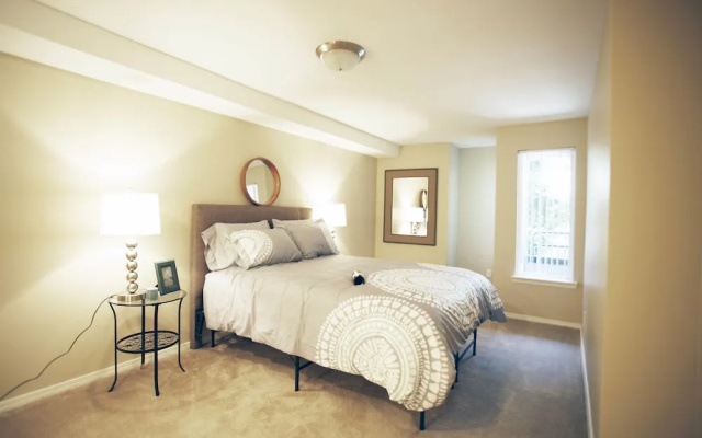 photo 3 of Los Angeles Apartments by Barsala