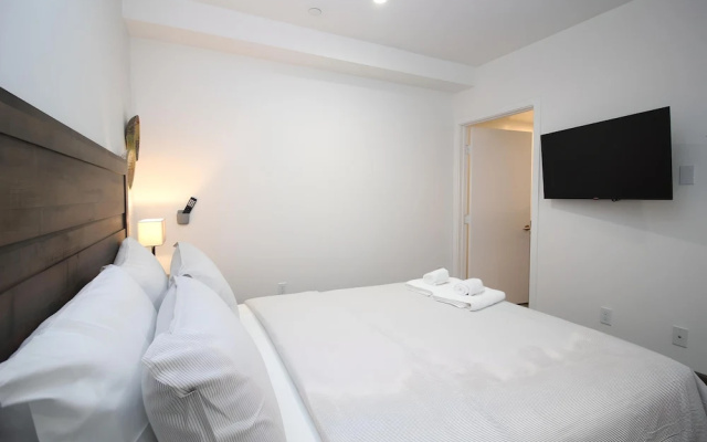 photo 5 of Los Angeles Grand Suites • Free Reserved Parking
