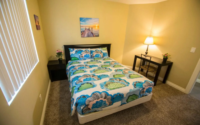 photo 3 of Los Angeles Vacation Rooms