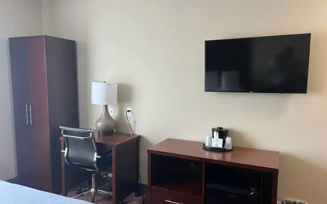 photo 3 of Lotus BLU Inn & Suites