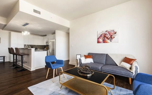 photo 2 of Louisville's Triple Crown Condo by Cozysuites