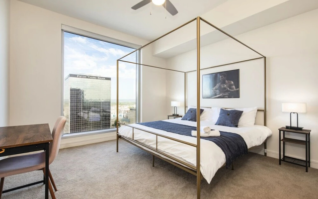 photo 4 of Louisville's Triple Crown Condo by Cozysuites