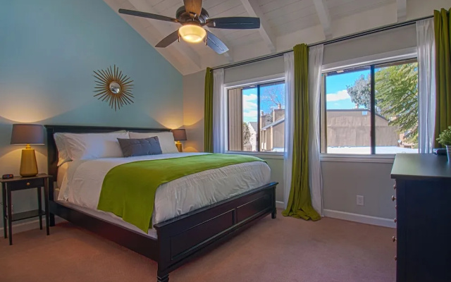 photo 3 of Love Bug - 2 Br Condo