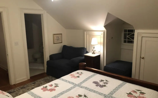 photo 2 of Love Lane Bed & Breakfast