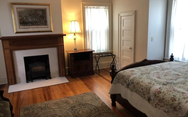 photo 4 of Love Lane Bed & Breakfast