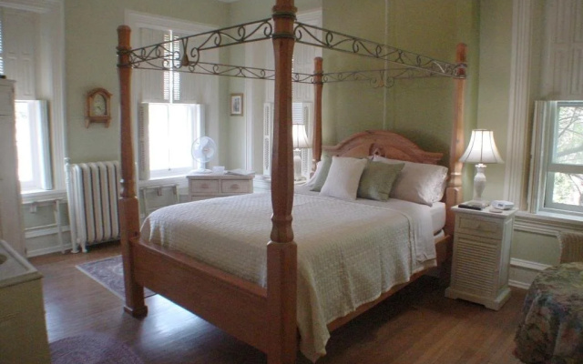 photo 2 of Lovelace Manor Bed & Breakfast