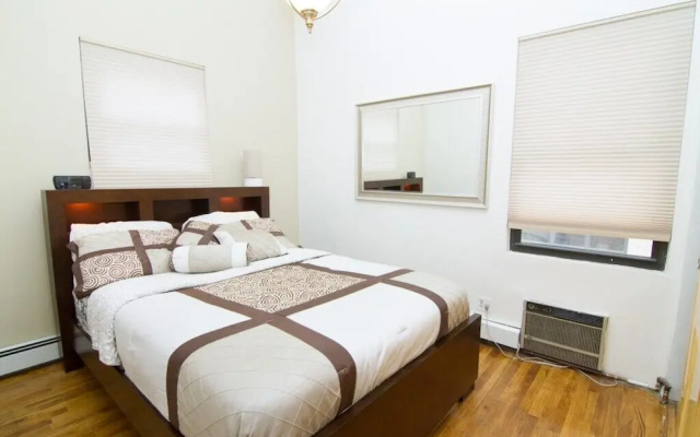 photo 2 of Lovely 1 BR on Gramercy