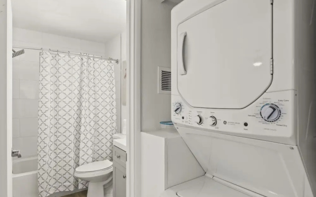 photo 4 of Lovely 1-bedroom condo in Biltmore