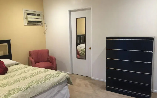 photo 4 of Lovely 1-Bedroom Home with Pool