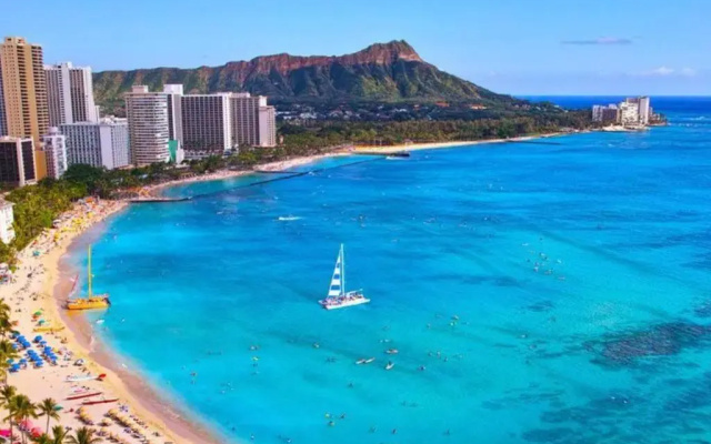 photo 4 of Lovely 2 Beds 2 bath free Parking at Waikiki Beach