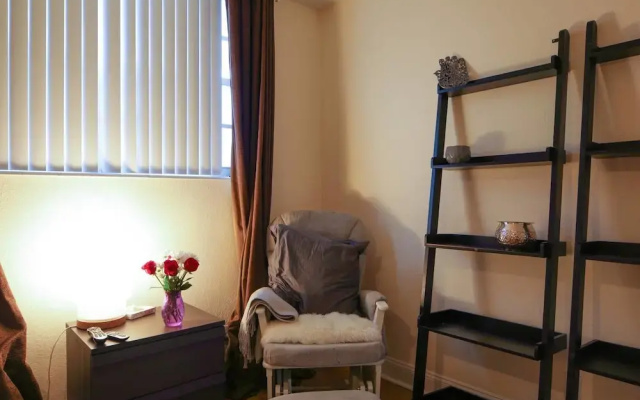 photo 3 of Lovely 2br/2 Bath Hollywood Beach!!!