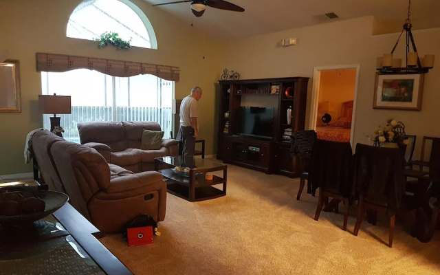 photo 4 of Lovely 3 Bed Home with Private Pool in Disney Area CC100CC