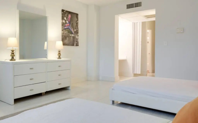 photo 2 of Lovely 3 BR unit by the beach- remodeled-STR-00604