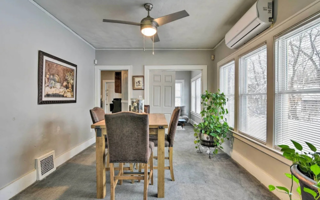 photo 2 of Detroit Apartment - 5 Mi to Downtown!