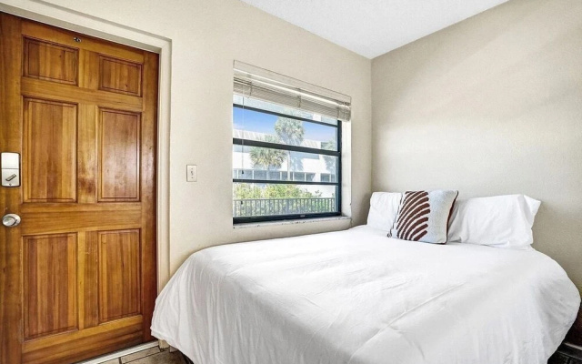 photo 3 of Lovely Double Studio Hollywood Beach Free Parking