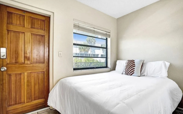 photo 3 of Lovely Double Studio Hollywood Beach Free Parking