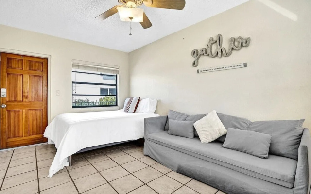 photo 4 of Lovely Double Studio Hollywood Beach Free Parking