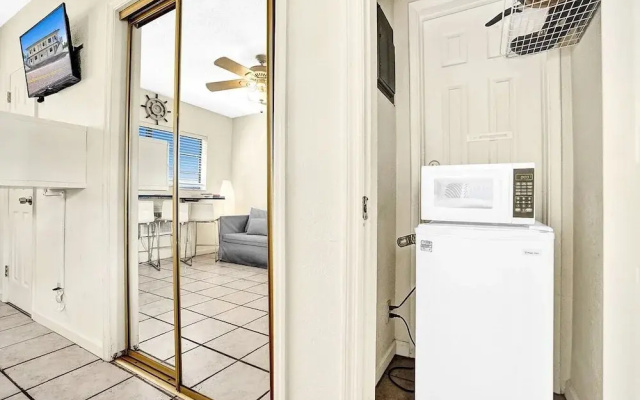 photo 5 of Lovely Double Studio Hollywood Beach Free Parking