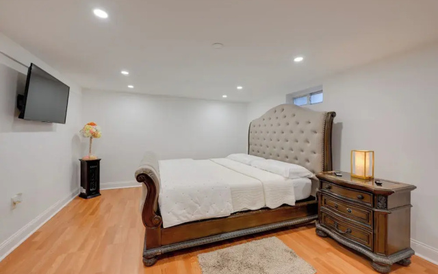photo 2 of Lovely Elmont Apartment - Walk to Bus Stop!