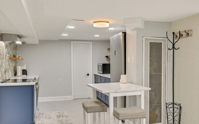 photo 5 of Lovely Elmont Apartment - Walk to Bus Stop!