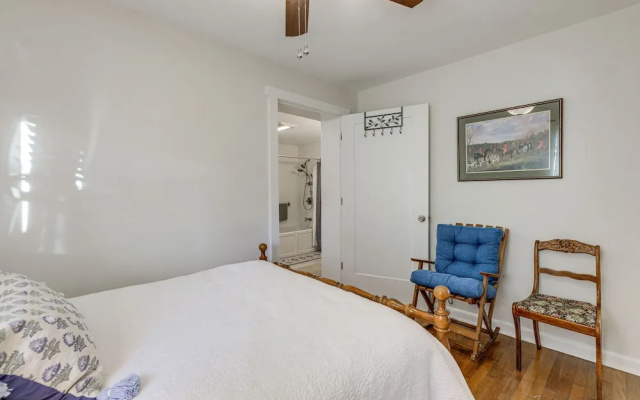 photo 4 of Lovely Lexington Home: 4 Mi to Downtown!