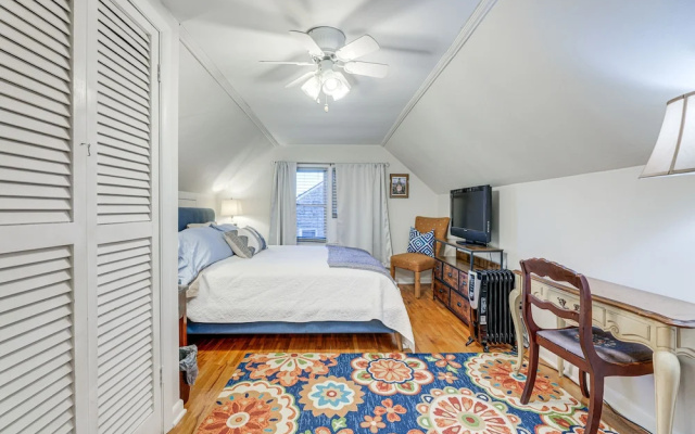 photo 5 of Lovely Lexington Home: 4 Mi to Downtown!