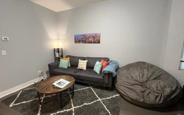 photo 3 of Lovely Logan Square 2-Bedroom in Chicago