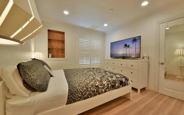 photo 4 of Lovely Modern Studio Near Disneyland, Bars, & Food