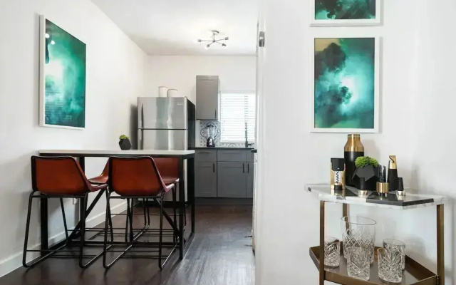 photo 3 of Lovely Montrose Suites by Sonder