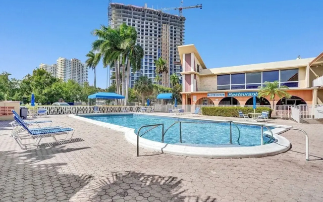 photo 5 of Pool & Gulfstream Hallandale Beach Escape