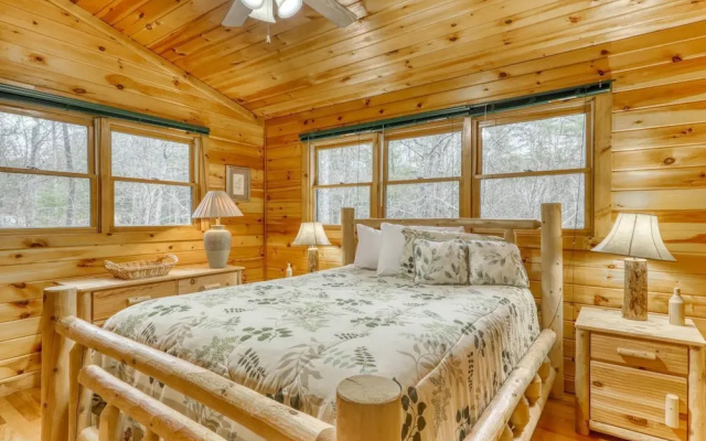 photo 2 of Lucilles Creekside Hideaway