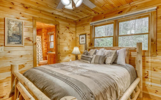 photo 3 of Lucilles Creekside Hideaway